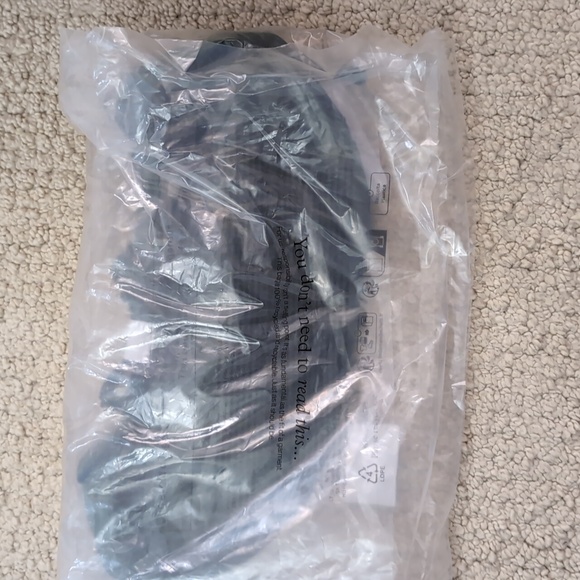 New Varley Lasson Belt Bag - Picture 5 of 7